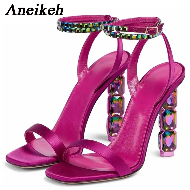 Aneikeh Square Head Crystal Di - Metallic Heel Sandal reseña y precio