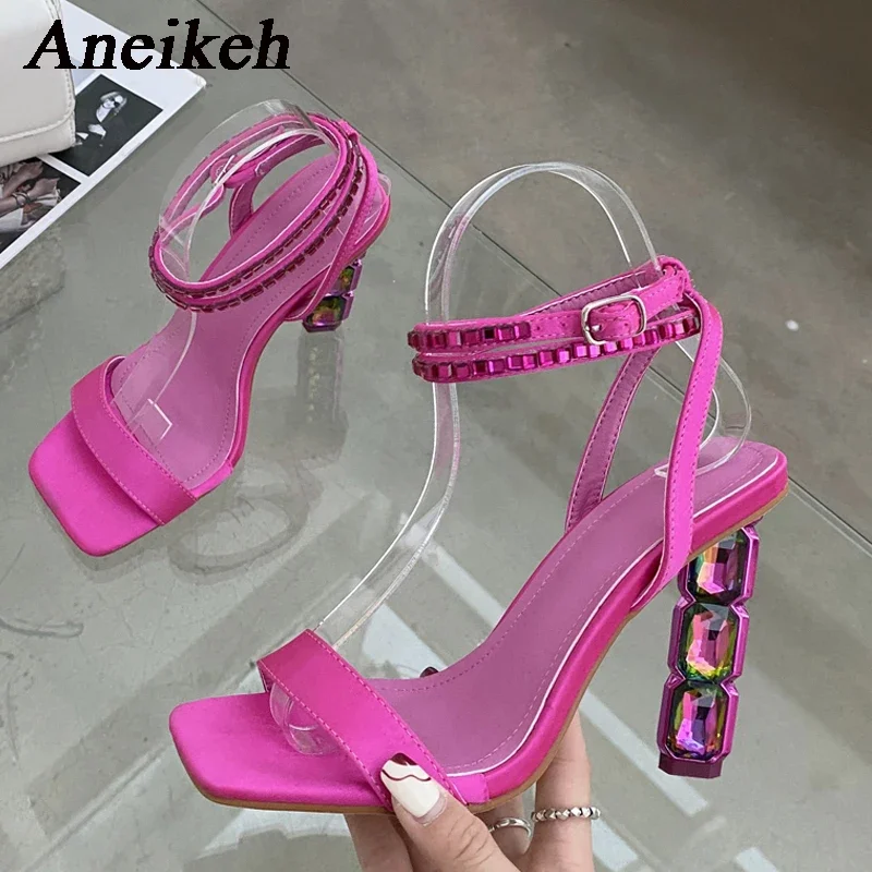 Aneikeh Square Head Crystal Di - Metallic Heel Sandal reseña y precio