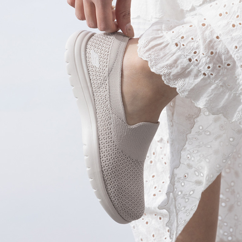 2026 New Skechers Womens Slip  - Women Shoes Skechers reseña y precio