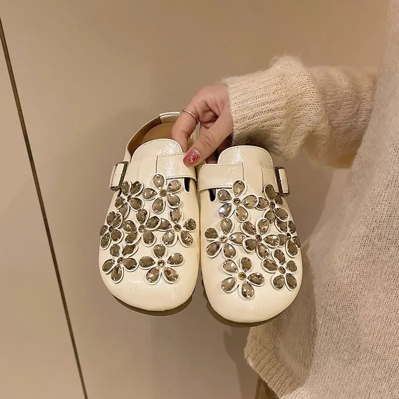 Women's Floral Rhinestone Buck - Women'S Shoes Clogs reseña y precio