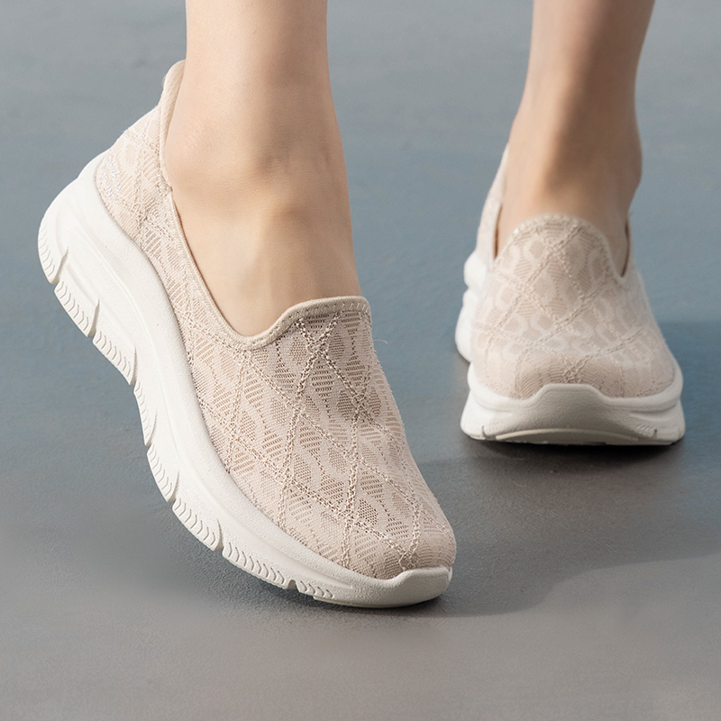 Skechers Women's Sports Shoes  - Women Shoes Skechers reseña y precio