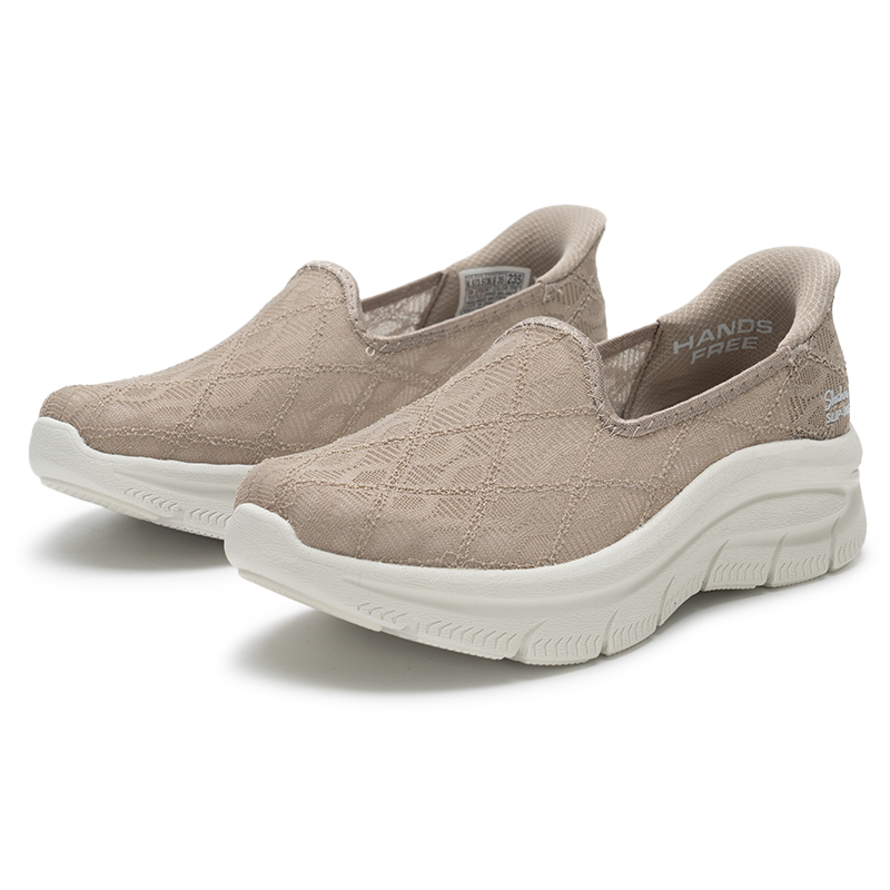Skechers Women's Slip-On Lace  - Women Shoes Skechers reseña y precio
