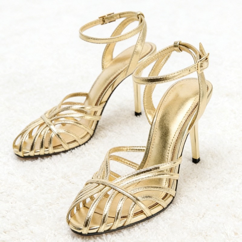 Sexy Gold Hollow Narrow Band H - Metallic Heel Sandal reseña y precio